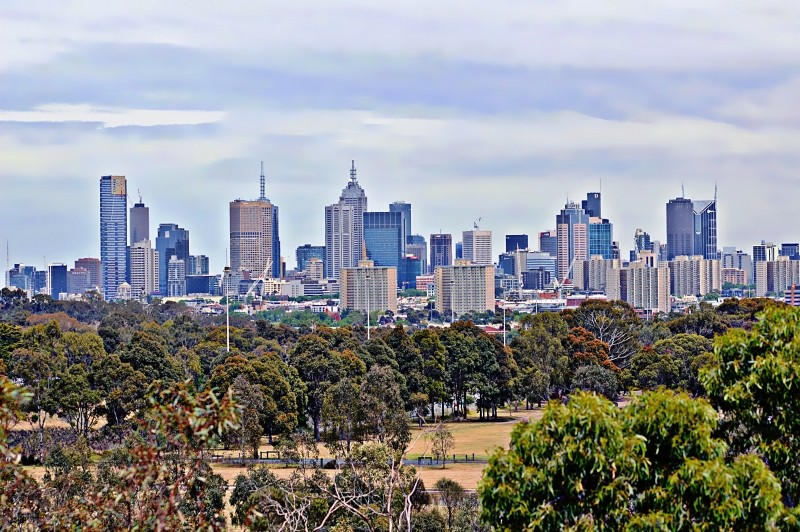 melbourne-skyline-city-park-urban-cityscape