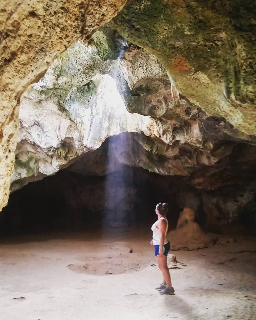 Tara, caves in Aruba